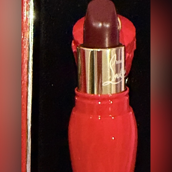 Red Lipstick with Gold Accents